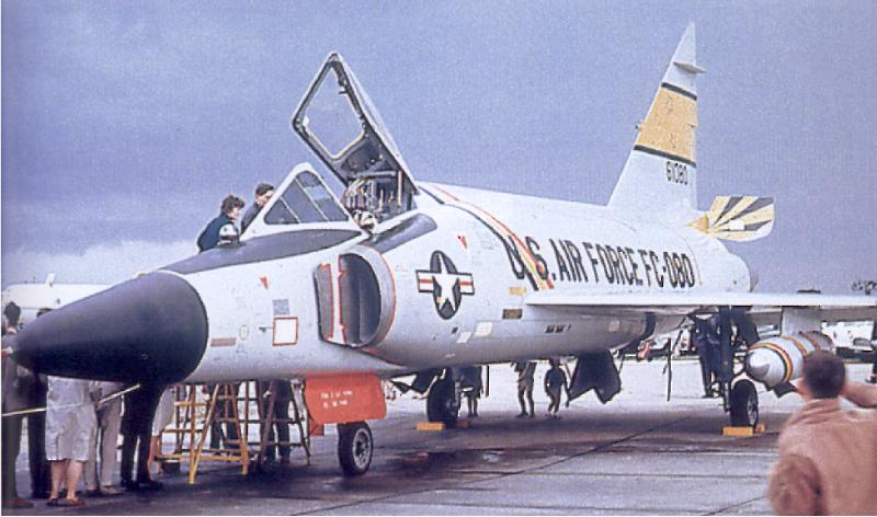 http://bitteeinbit.org/gallery/aircraftpics/F102-50tfw-496fis-561080.jpg